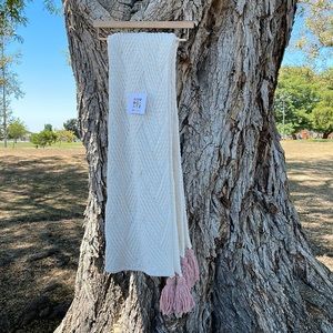 NWT Luxurious Summer Throw Oversized Cream 50x 60in